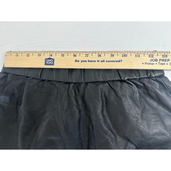 Club Monaco Faux Leather Textured Mini Skirt Black A-Line Tiered Whimsygoth  2 - Picture 8 of 9